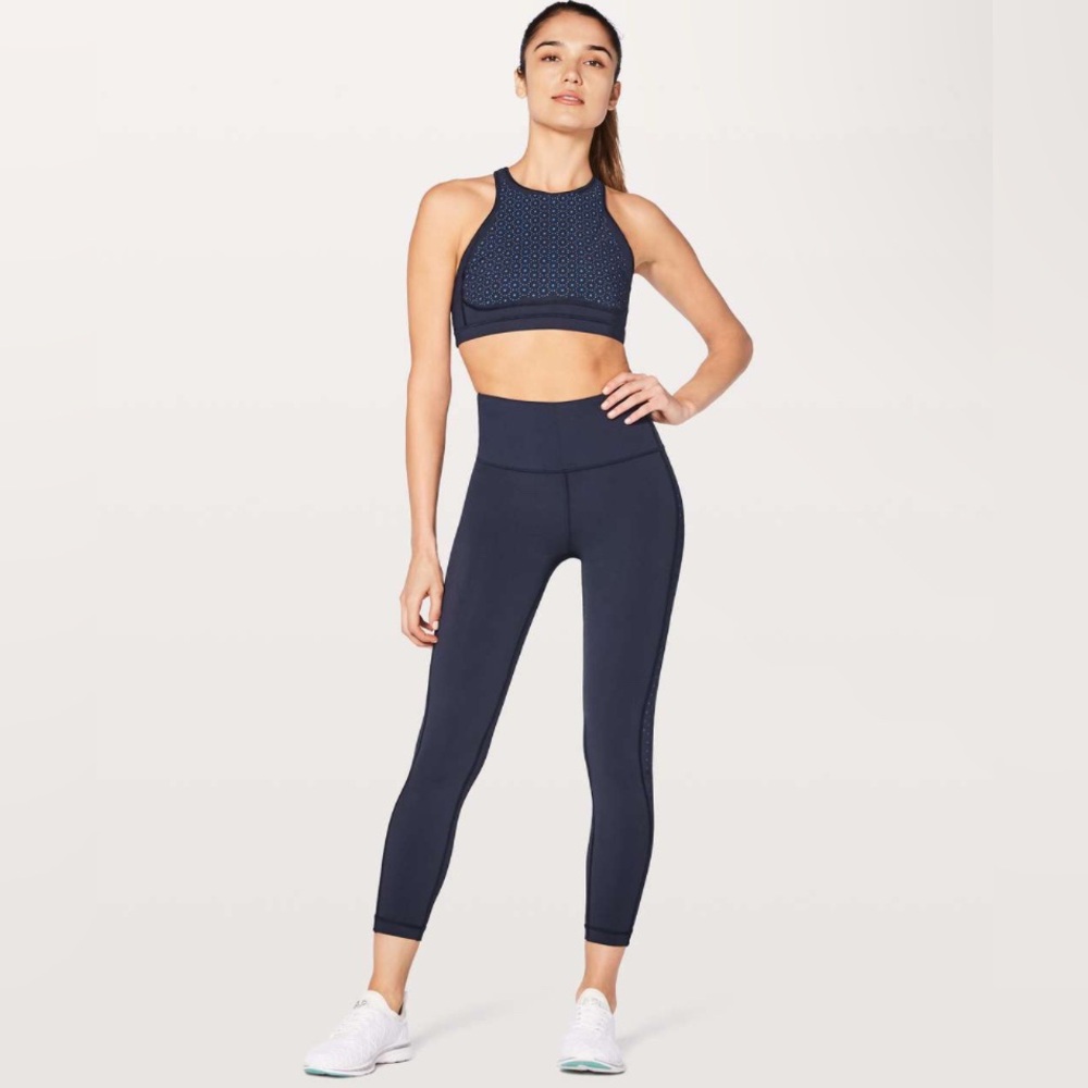 Lululemon Colour Me Quick 7/8 Tight 25” size 2